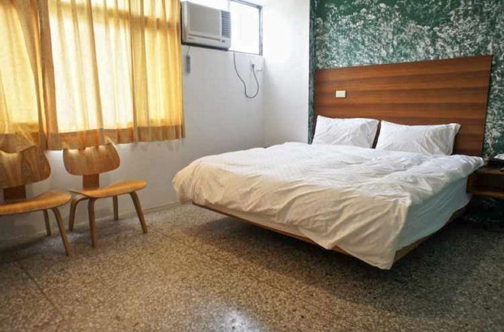Howcome Spots Homestay Hualien Extérieur photo